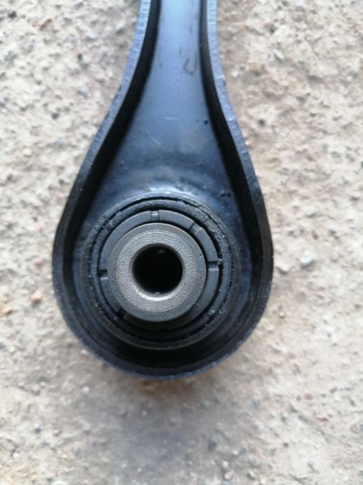 Рычаги поперечные