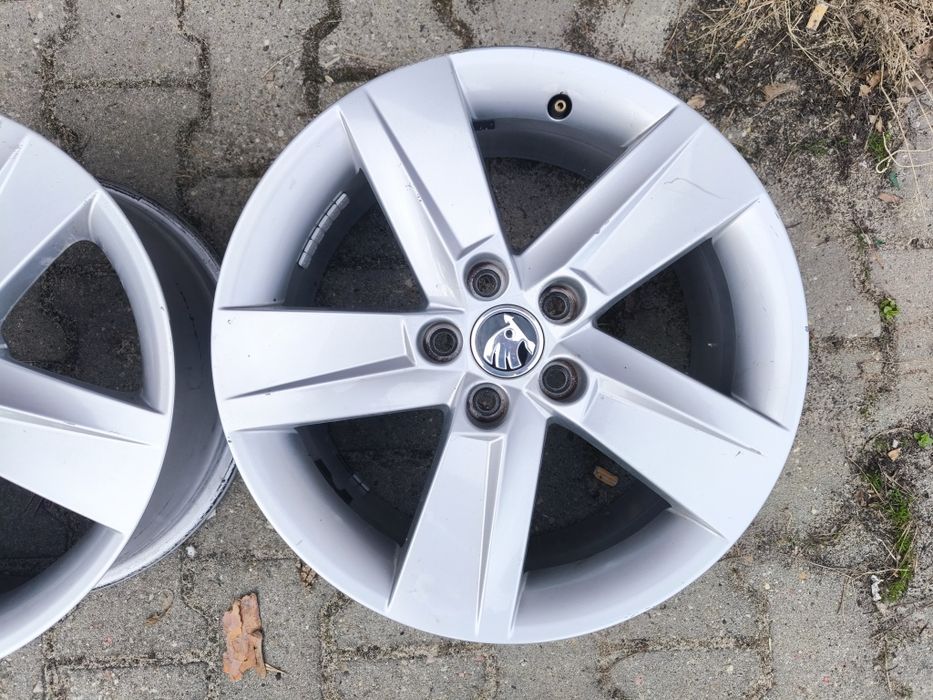 Felgi Aluminiowe 16 Cali 5x100 7Jx16 ET46 Skoda Fabia Rapid