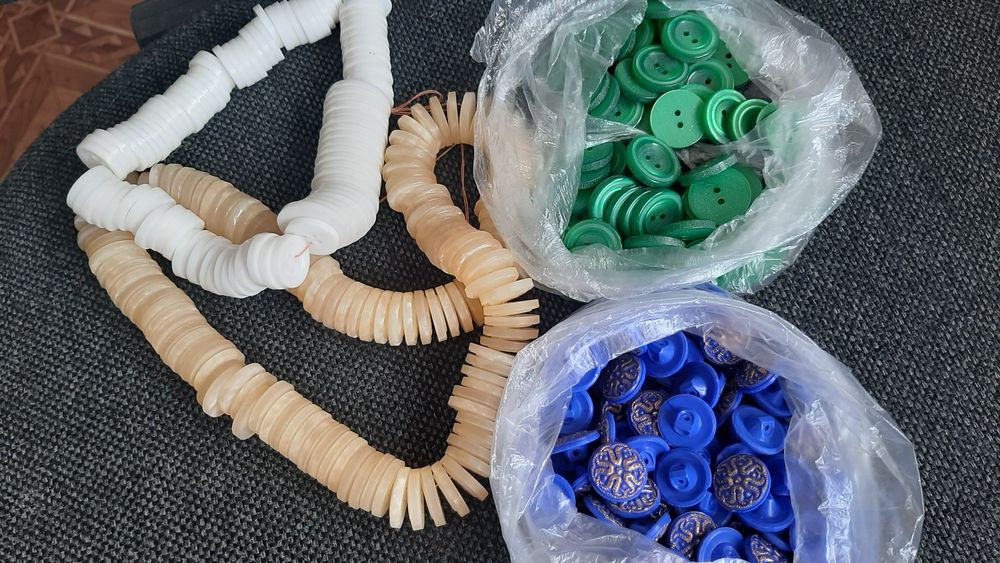 Пряжки блочки пуговицы