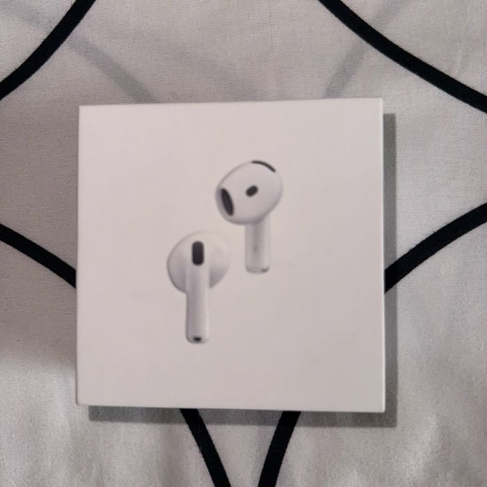 Apple AirPods 4 ANC IDEAL (etui gratis)