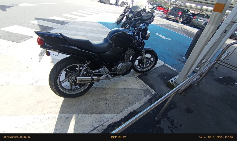Honda CB 500 em ótimas condições