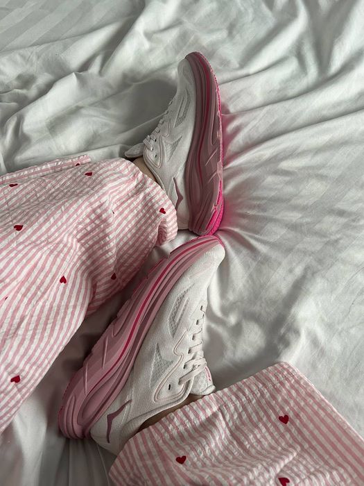 FIRE!HOKA ONE ONE Clifton 10 'Rose Cream Dried Rose' 36 - 41 кліфтон