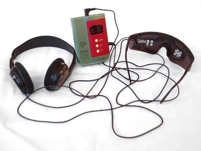 PROTEUS -  Estimulação mental c/ luz e sons isocrónicos