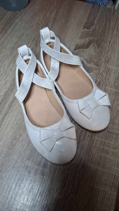 Туфлі на дівчинку