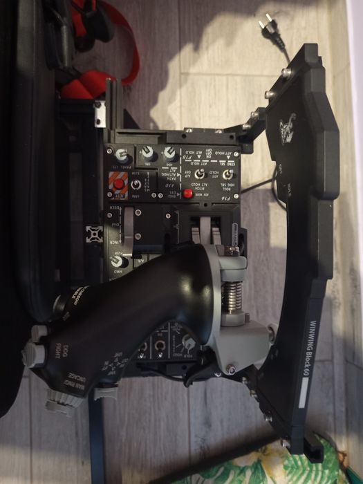 WINCTRL/WINWING Orion2 ViperAce EX Throttle Combo
WINCTRL Orion2 WINCTRL Orion2 ViperAce EX Throttle Combo EX Throttle Combo