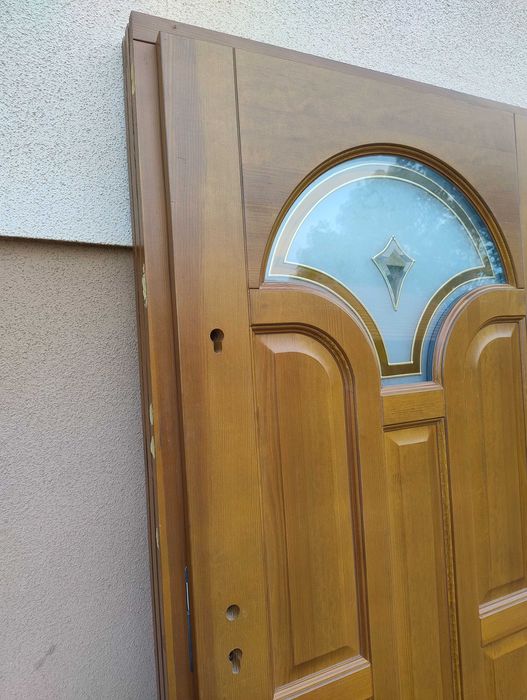 Nowe Drzwi Drewniane Zewnetrzne Z Oscieznica
