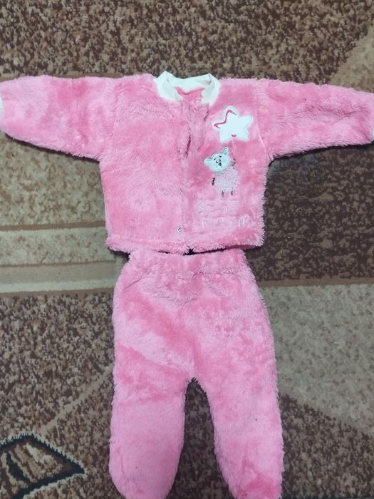 Продам костюмчик для новонароджених