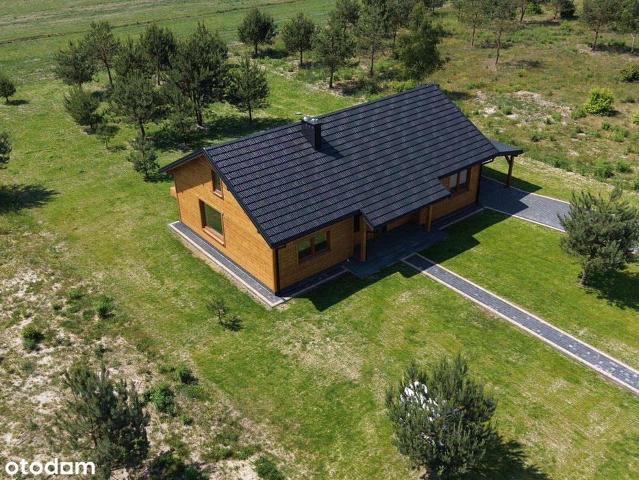 Klimatyczny dom wśród lasów, Dąbrowa