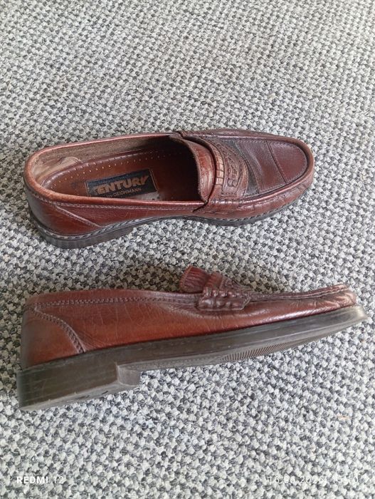 mokasyny unisex marki Century mahoniowe r. 41