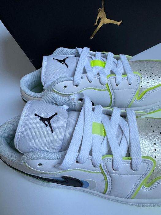 Nowe Sneakersy dziecięce AIR JORDAN 1 LOW SE 36,5