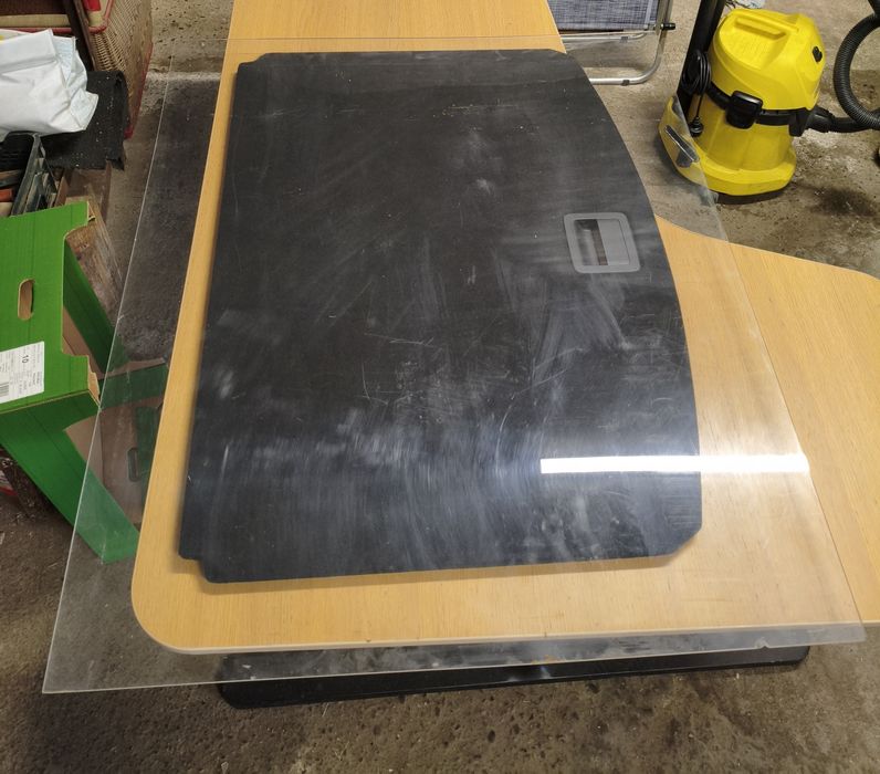 Pleksi / Plexi 4mm bezbarwna – 2 sztuki 91x108 cm (ok. 2 m²)