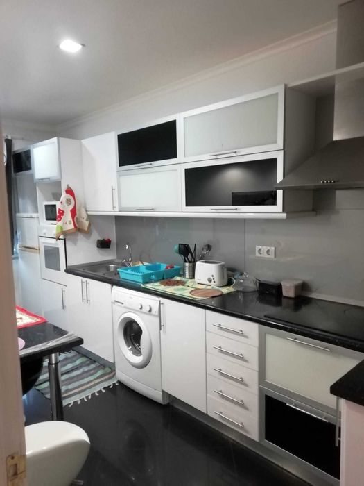 Alugo quarto Torre da Marinha