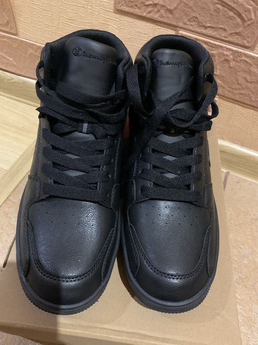 Кросівки демісезонні Champion нові