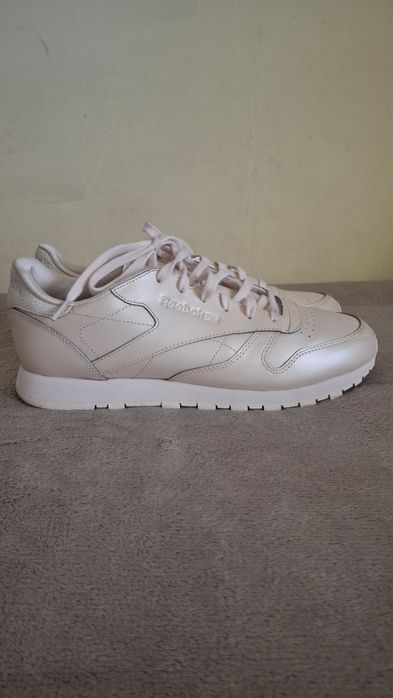 Жіночі кросівки Reebok,  42 розмір