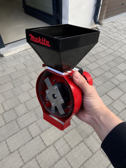 Зернодробилка makita | зернодробарка макита | подрібнювач Акція залишки