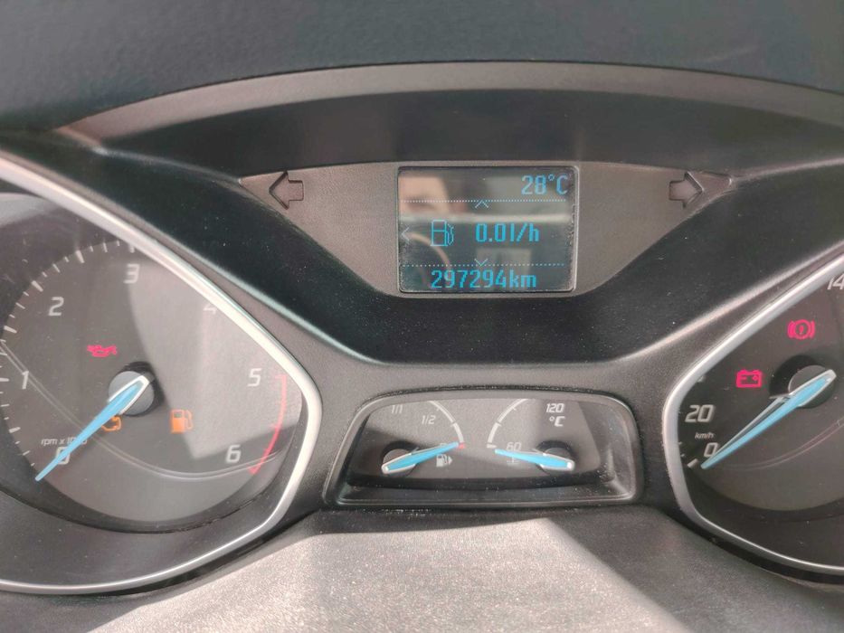 Ford C-Max muito bom estado