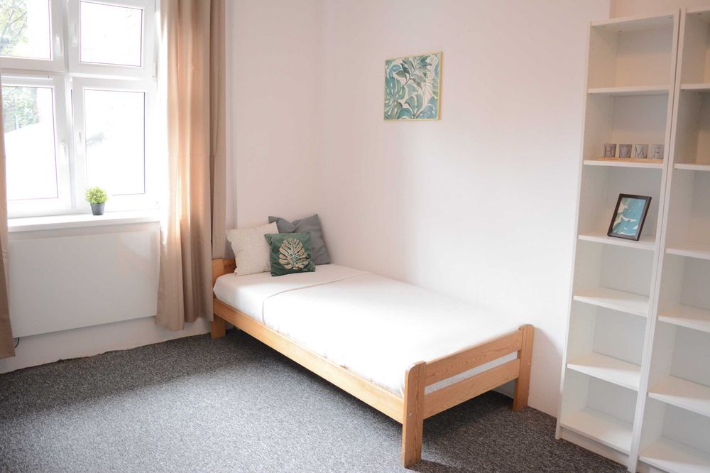 [ENG below] [Pokój wynajmę] Pokój dla 1 lub 2 osób przy ul. Lubicz