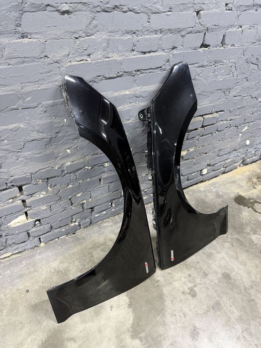 Крило переднє Audi A4 B9 2016-2019 рік LY9T чорне крыло