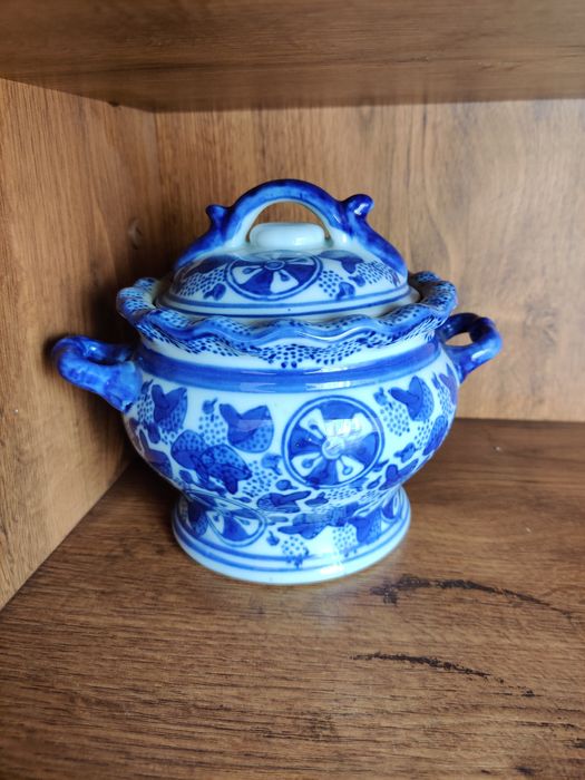 Recheio de casa peças antigas de louça / loiça