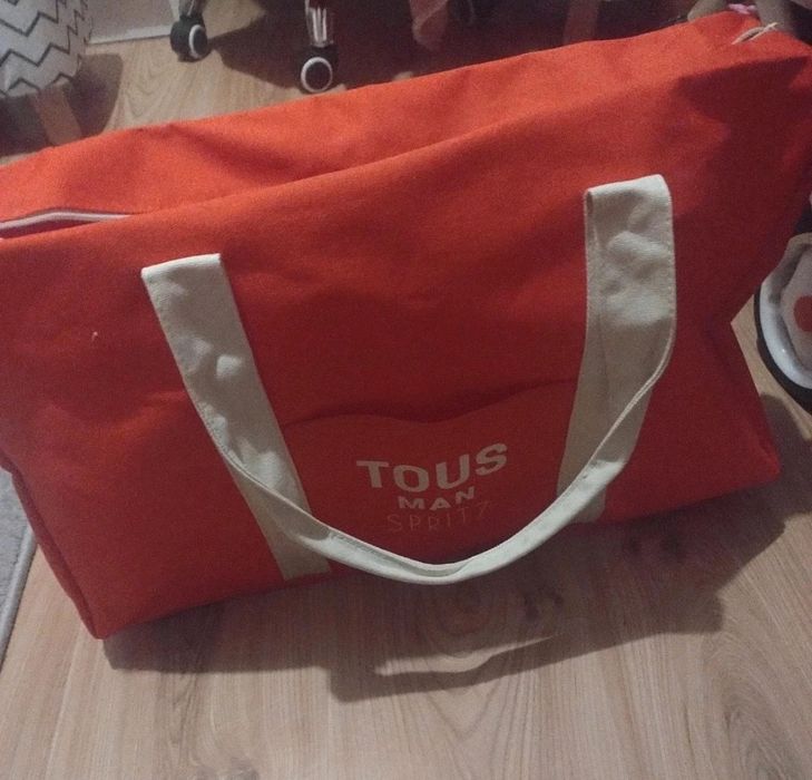 Nowa torba sportowa Tous na bagaż podręczny