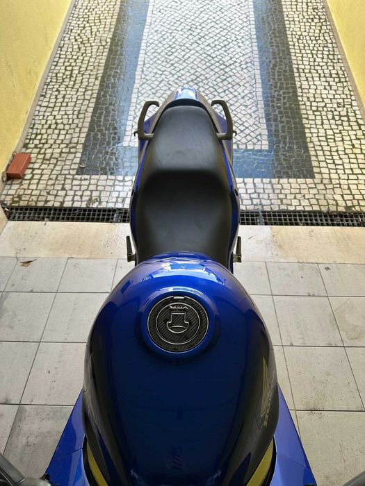 Honda VFR 750F (RC36) V4