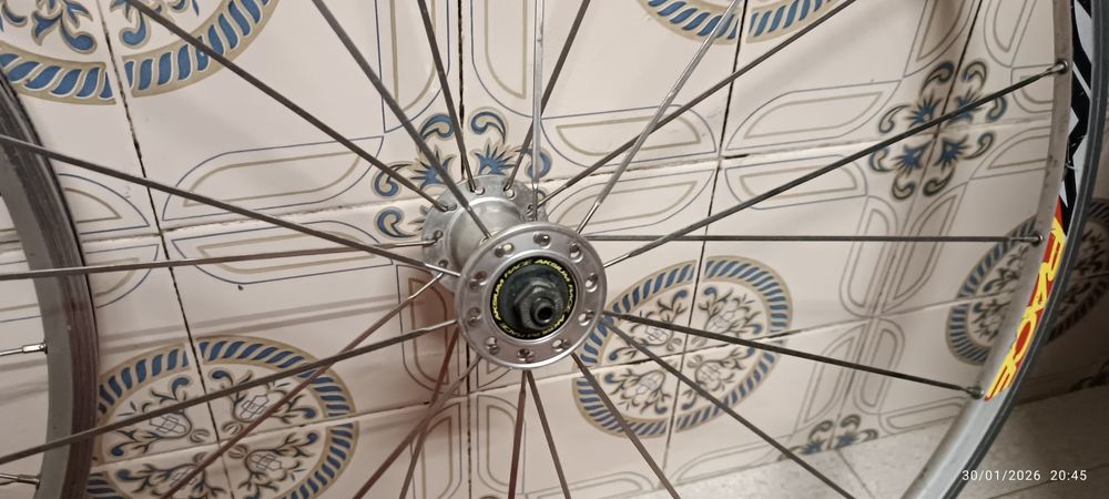 Rodas 700 (28) mavic