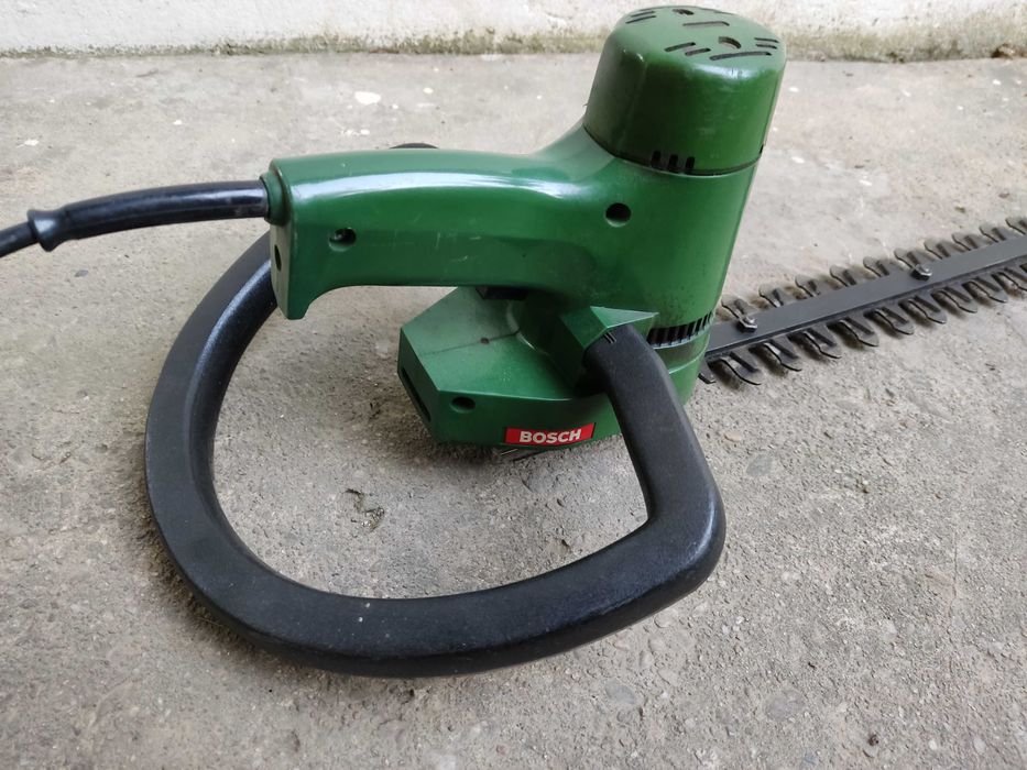 Nożyce elektryczne do żywopłotu Bosch P80L