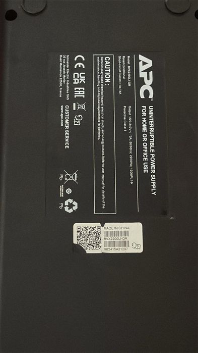 APC 1200VA 720W com 4 tomadas.