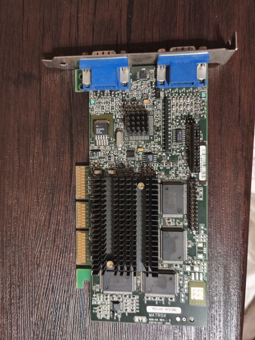 Matrox. Millennium G400 DualHead з 32MB