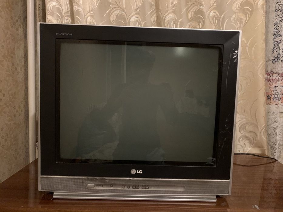 старий телевізор LG