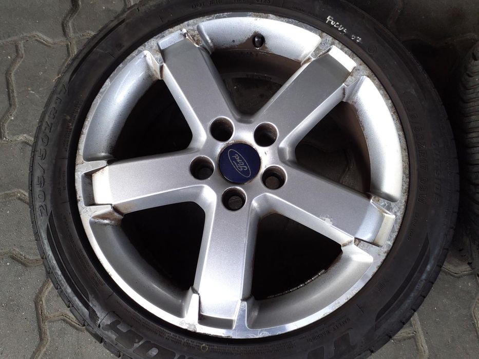 Jantes Ford R17 Com Pneus 205/50 Furação 5X108