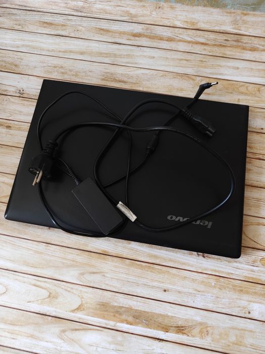 Ноутбук Lenovo IdeaPad 15.6" / Intel i3 / SSD 240GB, ТОРГ