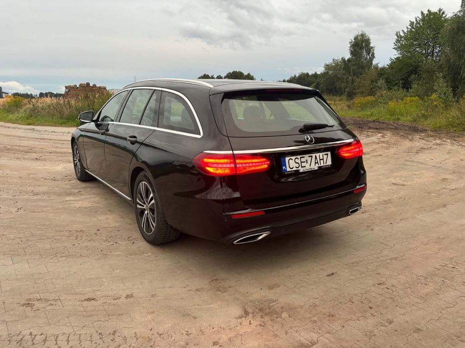 Mercedes-Benz E220d e klasa virtual cocpit ambiente jeden właściciel