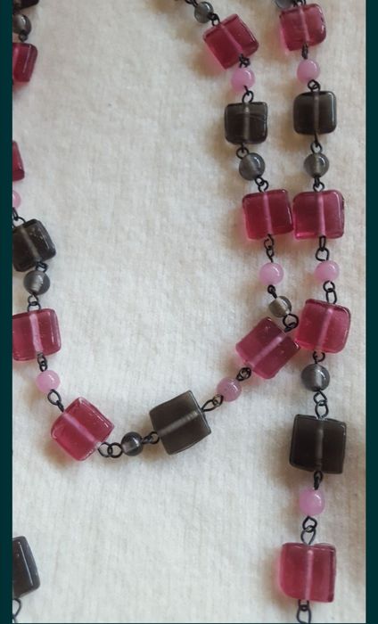 Fio pedras comprido tons rosa velho