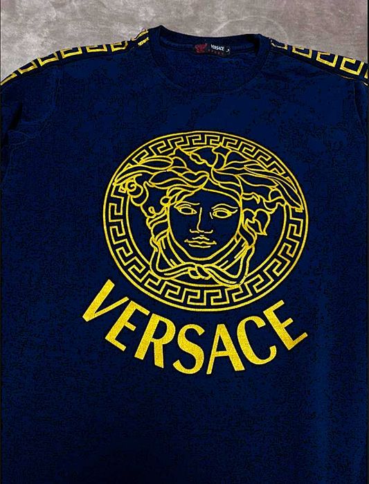 Jedyna Okazja Na Prestiżową Oryginalną Włoską Bluzę Marki „VERSACE”