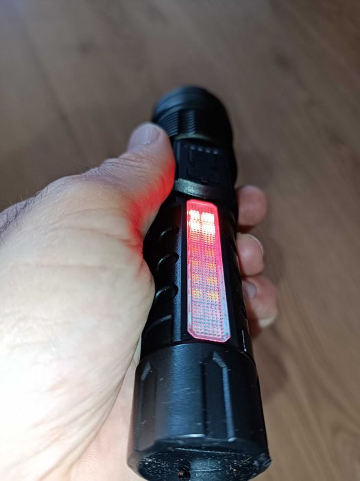 Lanterna diferentes funções e carregamento USB64551402004225123