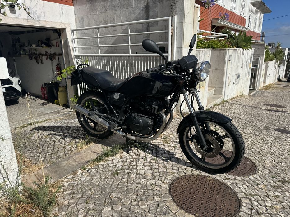 Kawasaki GPZ 305