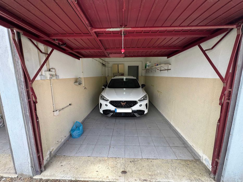 Garagem em Mira Sintra independente