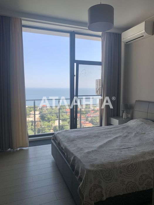 2-комнатная с ремонтом и мебелью . ЖК Француский . Вид на море .