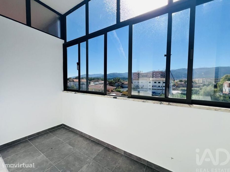 Apartamento T2 em Miranda do Corvo de 84 m2