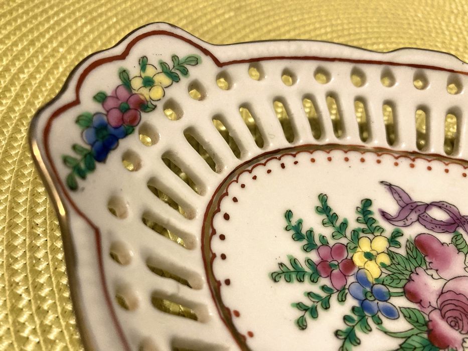 Travessa chinesa antiga