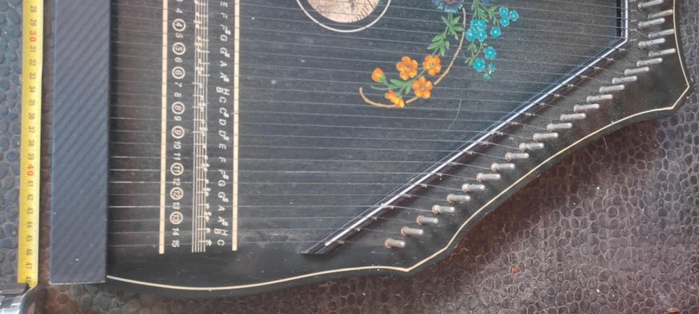 Stara cytra ,harfa duża