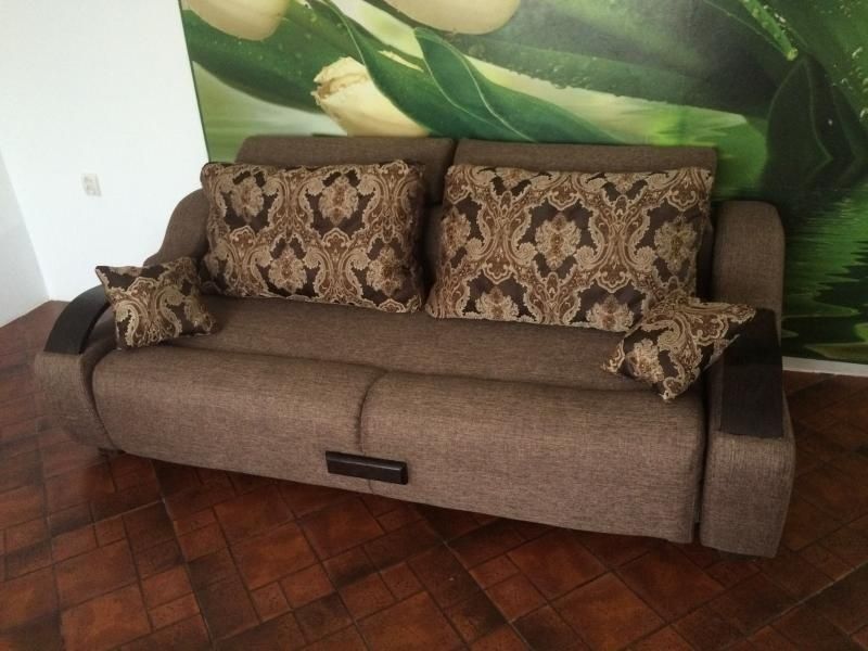 Перетяжка мягкой мебели и изготовление