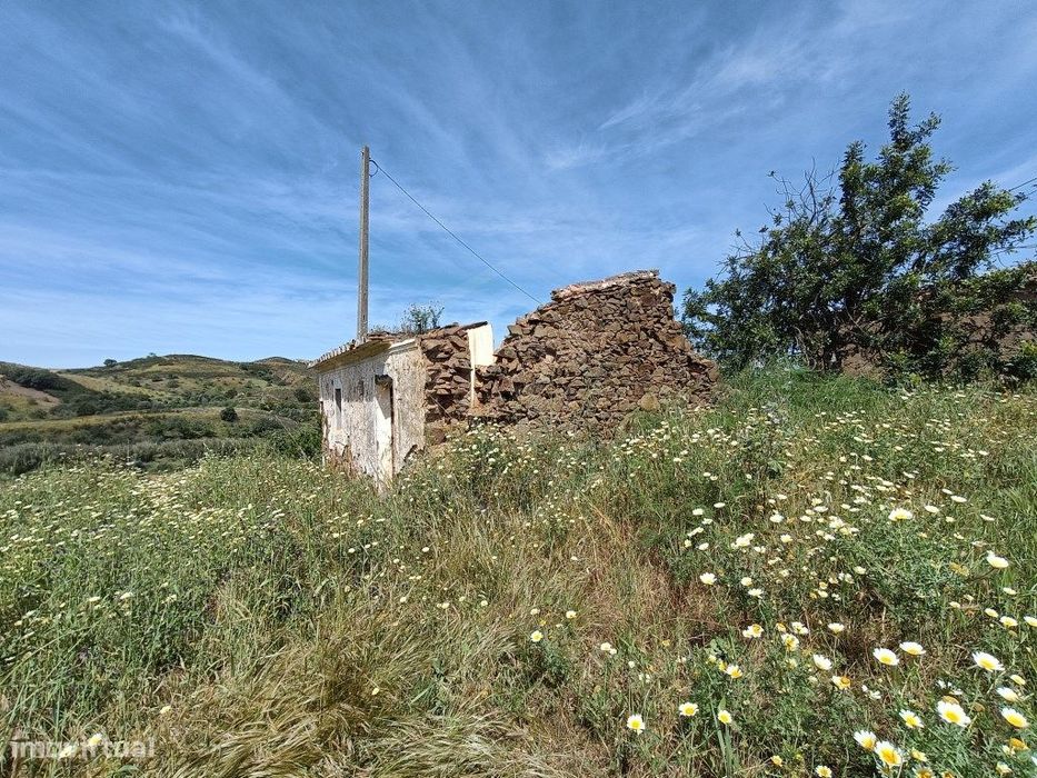 Terreno com ruína em Conceição de Tavira, Algarve — Conceição E Cabanas De Tavira, Faro