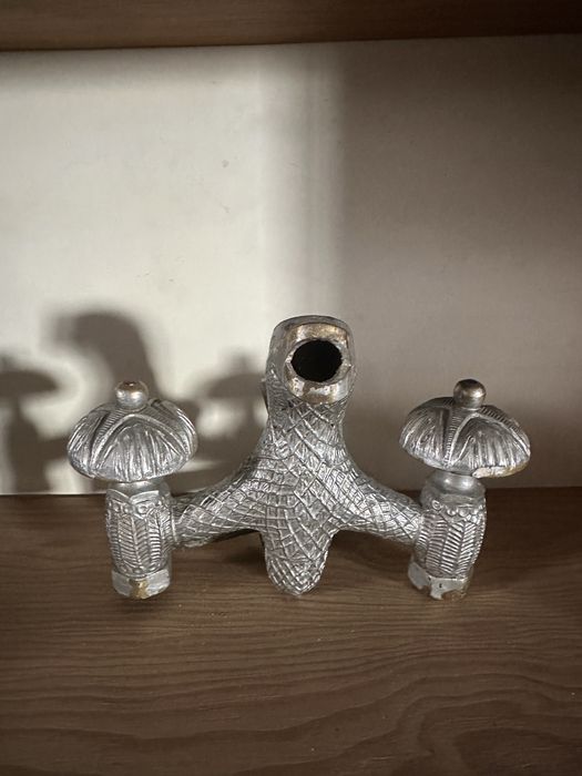 Torneira antiga em latão