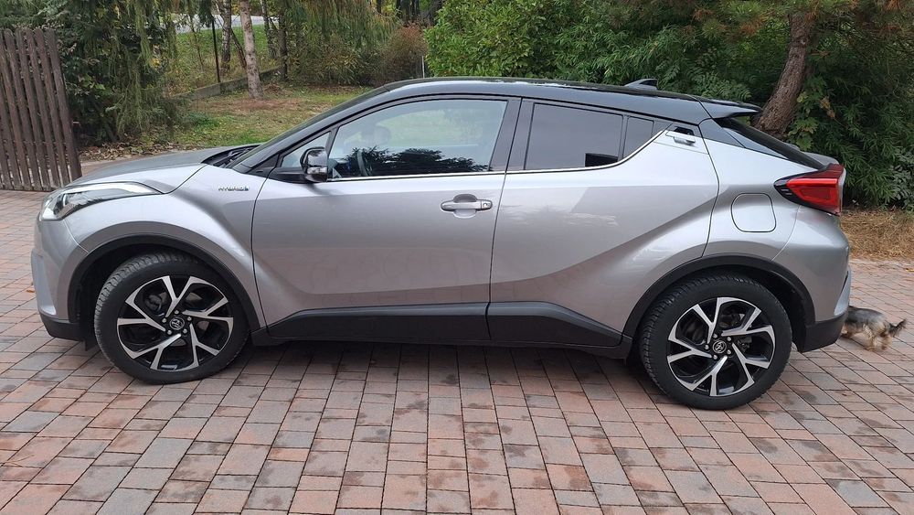 Toyota C-HR 1.8 Hybryda Super Stan