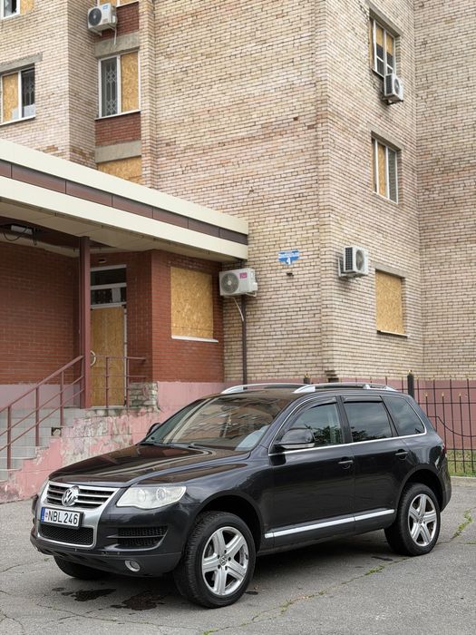 Volkswagen Touareg рестайлинг 3.0 дизель на пружинах