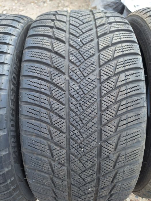 Opony zimowe Bridgestone Blizzak LM 001  245 40 r18 93V AO