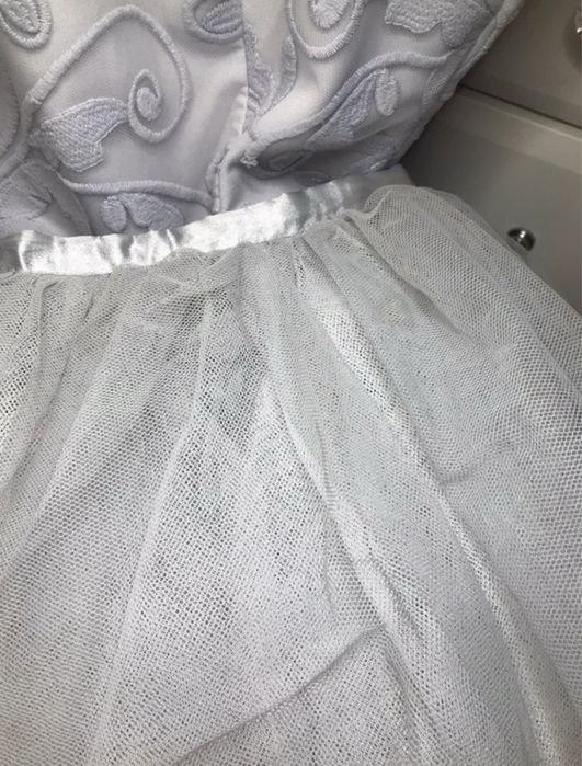 Szara tiulowa sukienka balowa, rozmiar 36