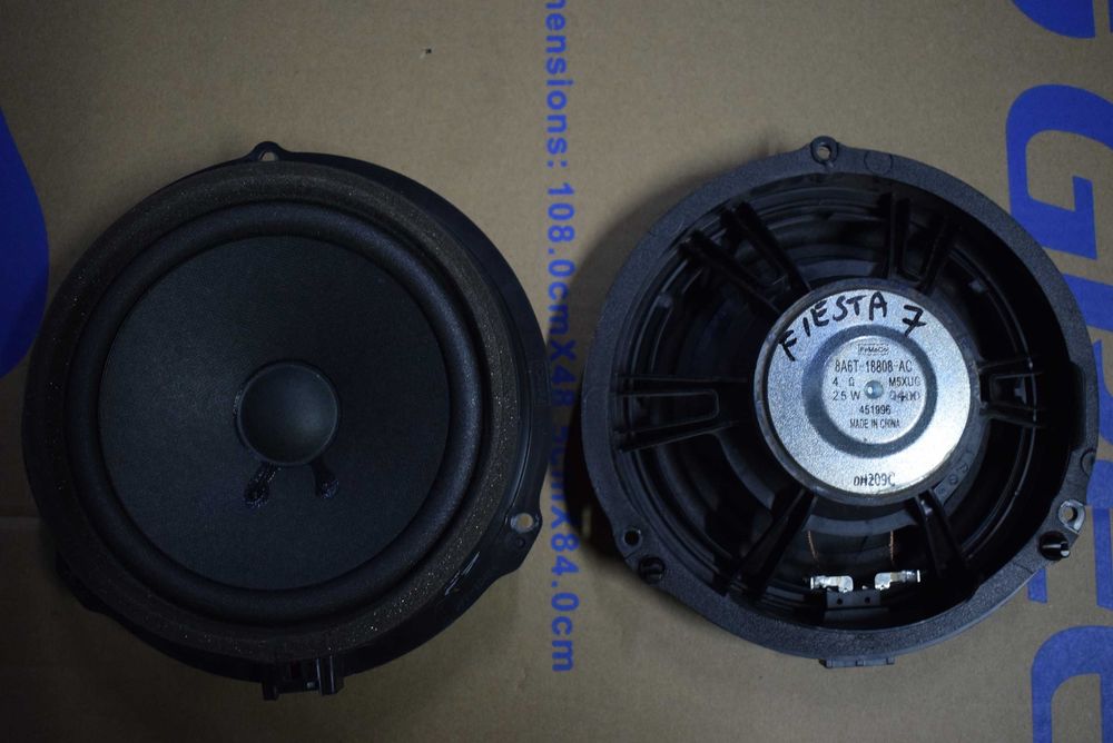 Głośnik prawy lewy Ford Fiesta mk7 INNE CZĘŚCI